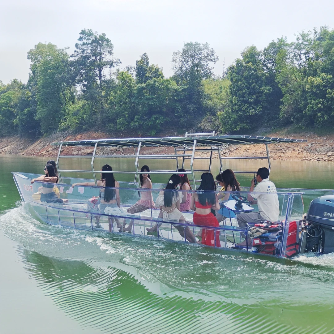 Flit-  Transparent boat (3)