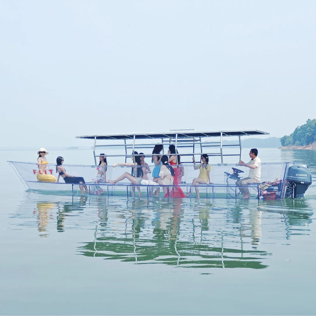 Flit-  Transparent boat (2)
